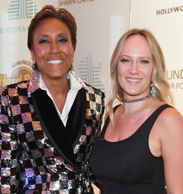  Amber Laign and Robin Roberts.